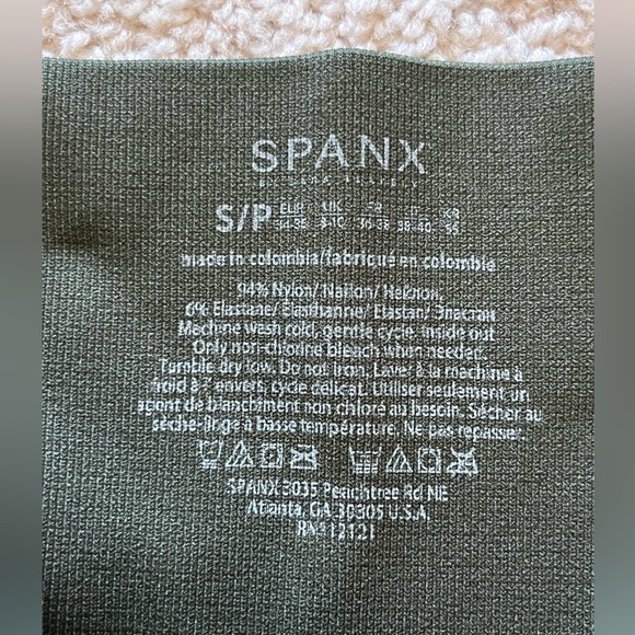 NWT SPANX Green Camo Look at Me Now Seamless Legging S 🟢 - Picture 3 of 9